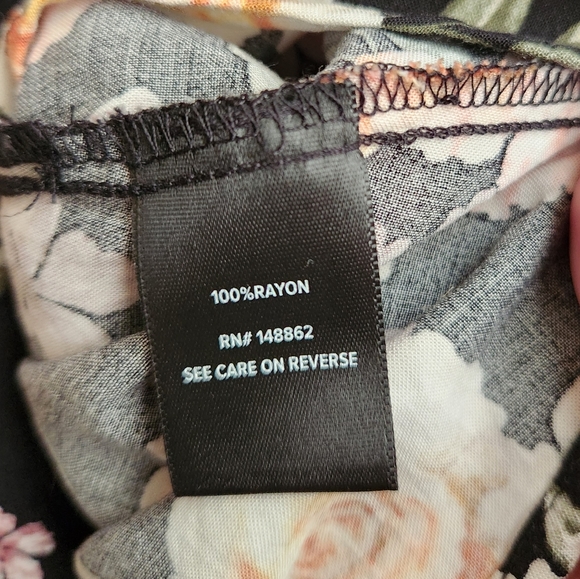 torrid - Floral dress - Picture 7 of 7